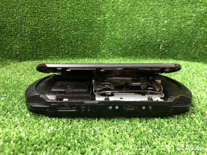 Sony PSP Playstation Portable Street e1008