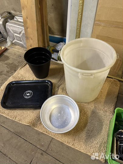 Ведра, таз, поднос