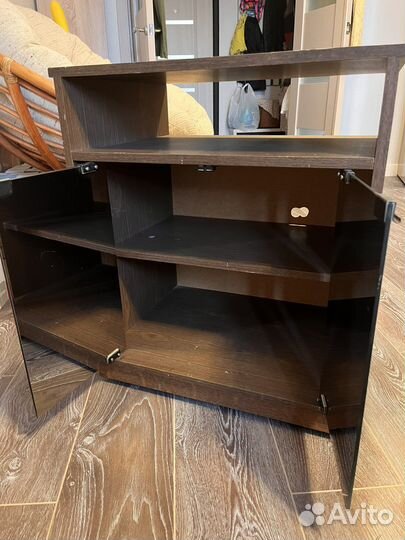 Тумба под телевизор