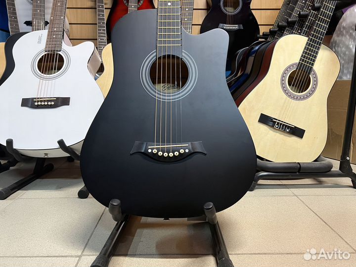 Гитара для обучения с комплектом