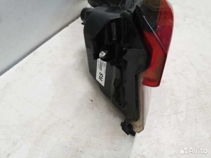 Фонарь задний правый Toyota Corolla E210 2019