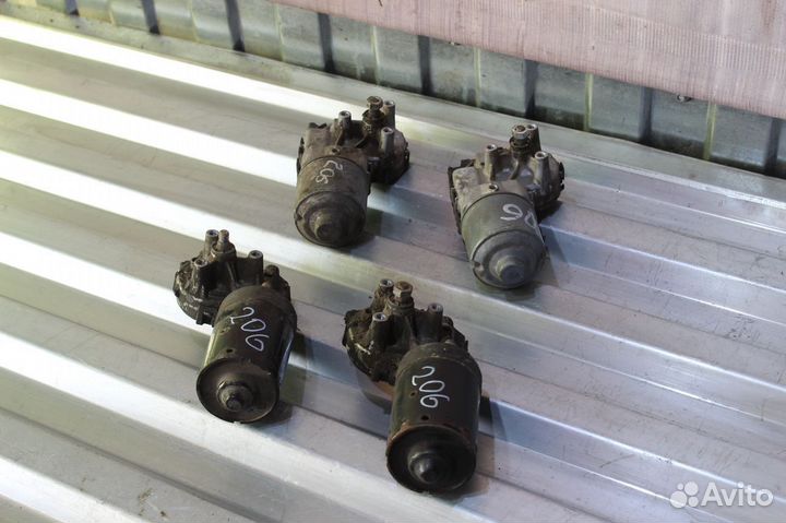 Моторчик трапеции дворников Пежо 206