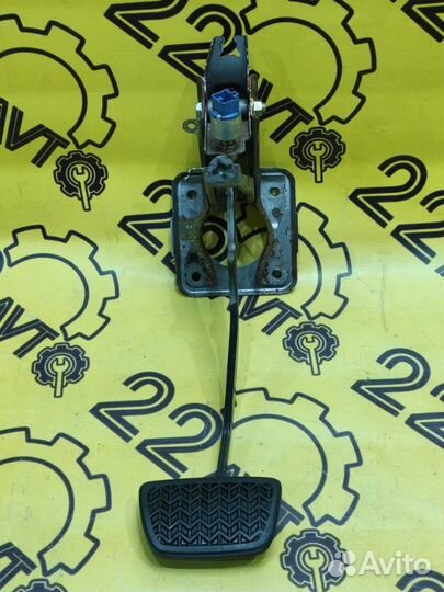 Педаль тормоза Toyota Camry ACV30 2AZ-FE 2004.05