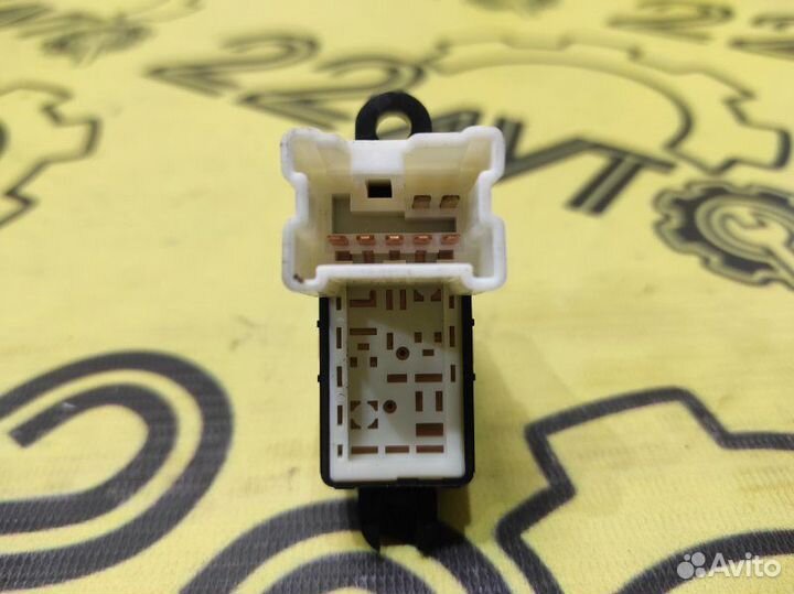 Кнопка стеклоподъемника задняя левая Infiniti Fx35