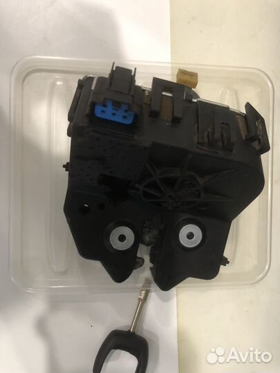 Замок багажника ford focus 1