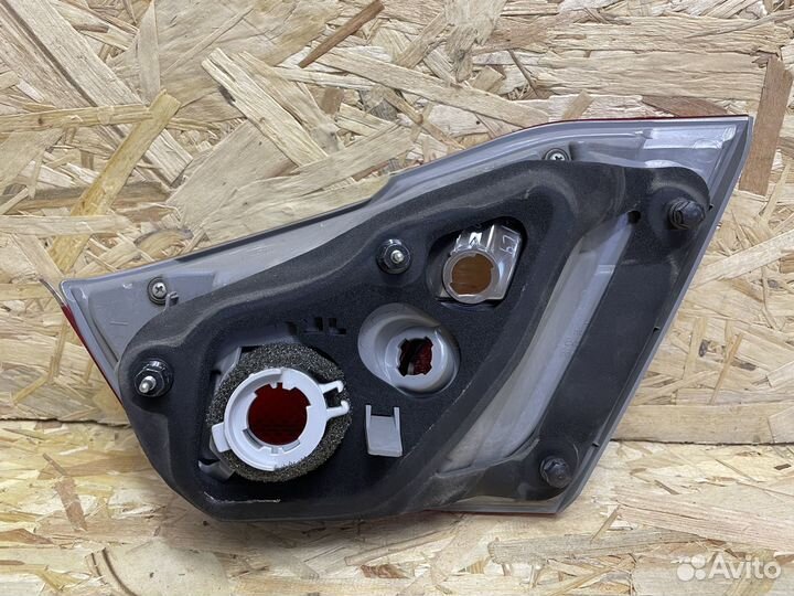 Фонарь задний левый на Toyota Camry 50