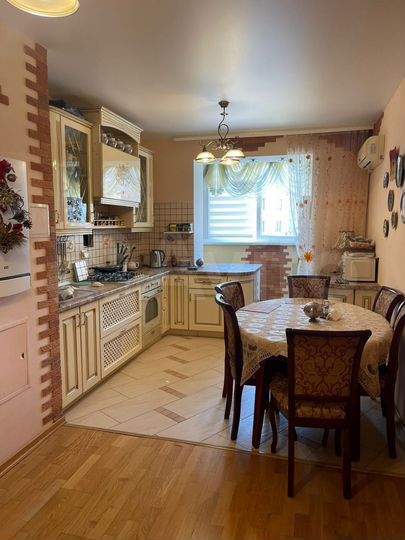 2-к. квартира, 60 м², 2/5 эт.