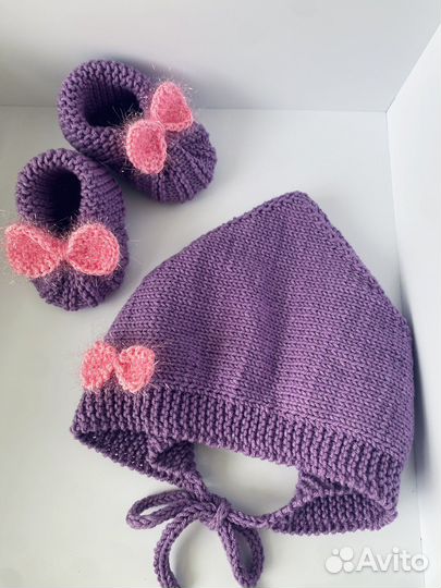 Пинетки и чепчик