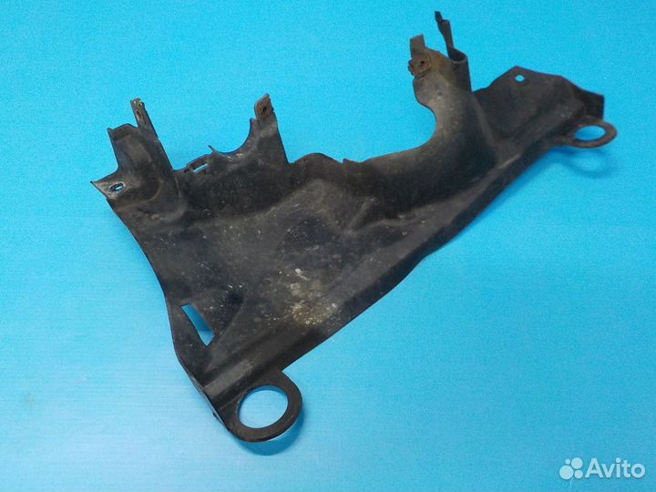 Пыльник переднего подрамника правый BMW 5-серия F10/F11 2009-2016