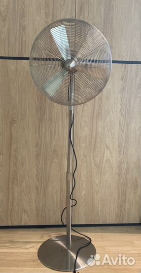 Вентилятоп напольный разборный Bork Aviator