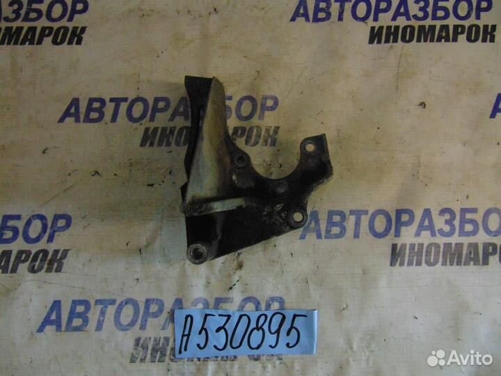 Кронштейн гидроусилителя для Subaru Impreza 1 199