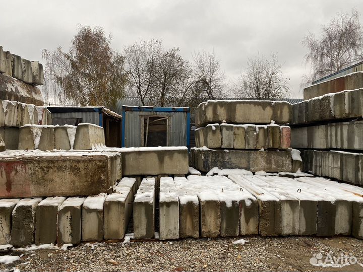 Блоки фбс 2,40х30х60 бу