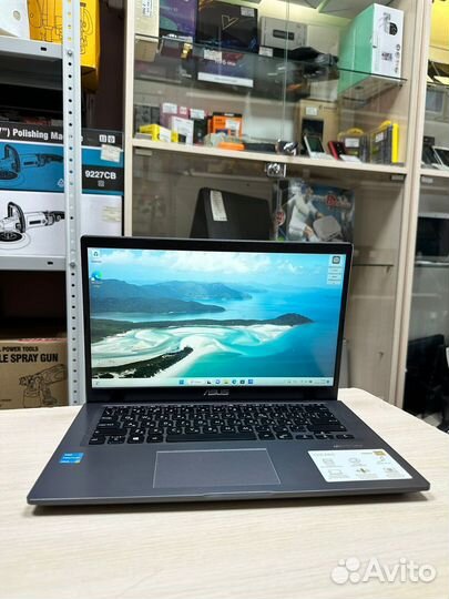 Asus VivoBook 14