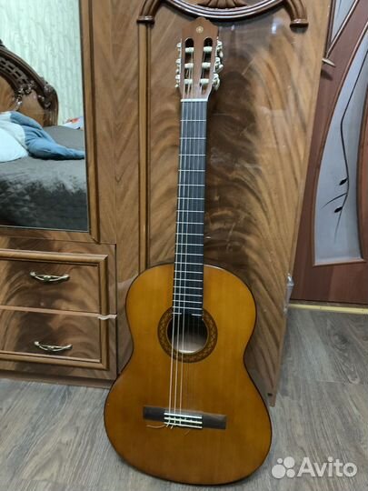 Классическая гитара yamaha c40