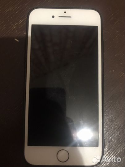 iPhone 8, 64 ГБ