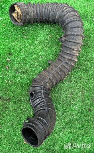 Патрубок воздушного фильтра Opel Vivaro 2006