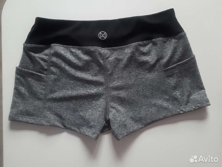 Спортивные шорты