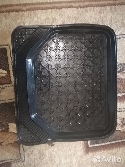 Авто коврики универсальные