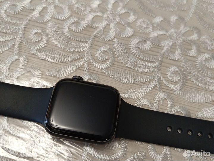 Часы apple watch se 44mm
