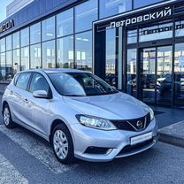 Nissan Tiida 1.6 CVT, 2015, 140 190 км, с пробегом, цена 1 130 000 руб.