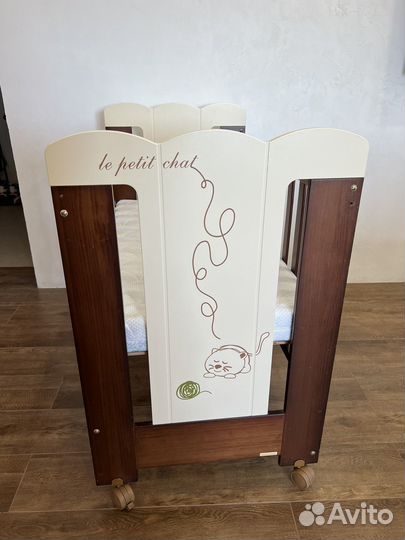 Детская кроватка