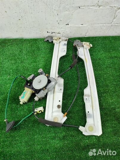 Стеклоподъемник передний правый Nissan Murano Z50