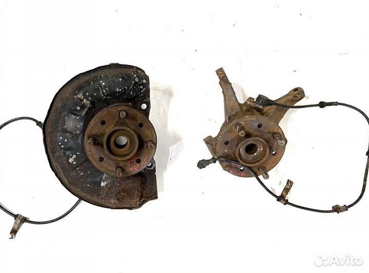 Кулак поворотный передний правый Volvo V40