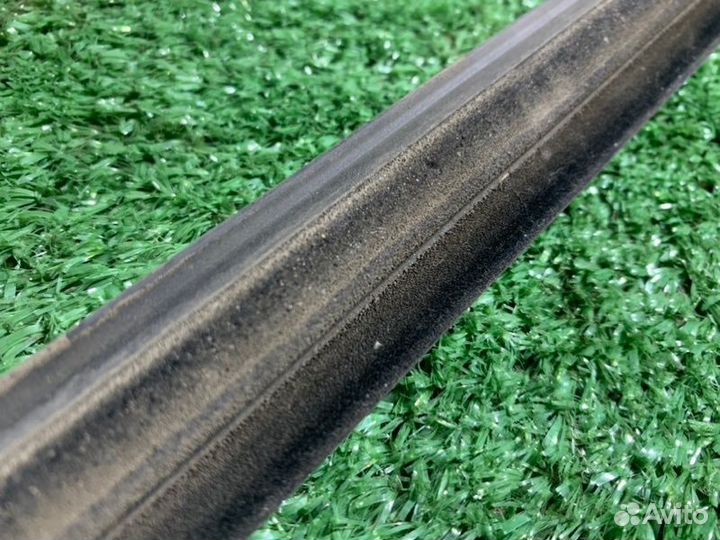 Бархотка наружная передняя левая Kia Sportage G4KD