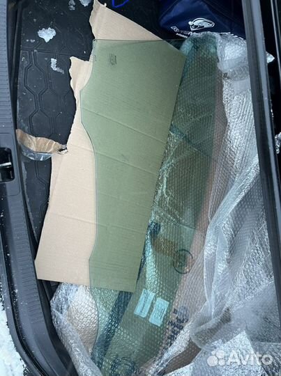 Стекло toyota camry v70 перденее правое и левое