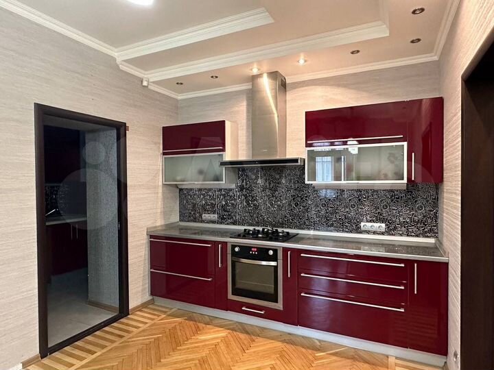 4-к. квартира, 118,6 м², 1/5 эт.