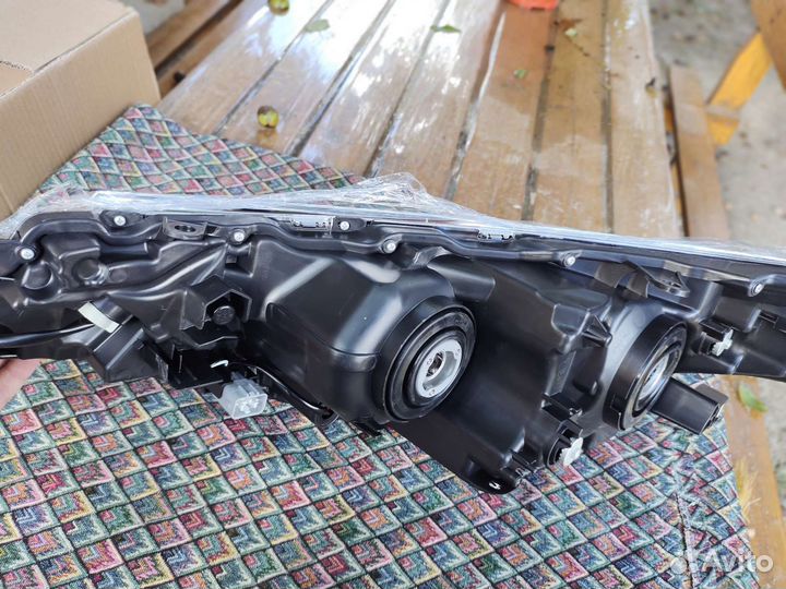 Фары Рестайлинг Toyota Corolla 180