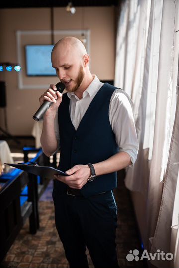 Диджей говорящий (с аппаратурой)