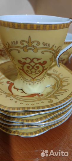 Фарфоровый подарочный чайно кофейный сервиз