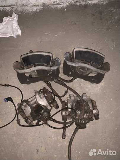 Тормозные суппорта w204