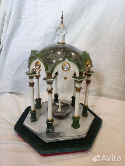 Сень над крестом