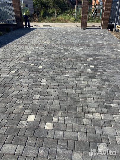 Тротуарная плитка брусчатка с укладкой