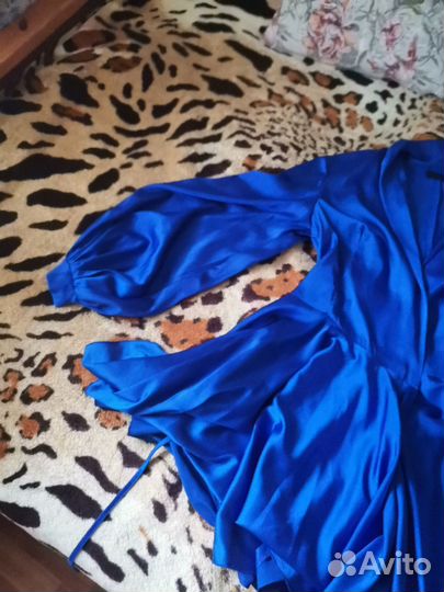 Платье шелковое