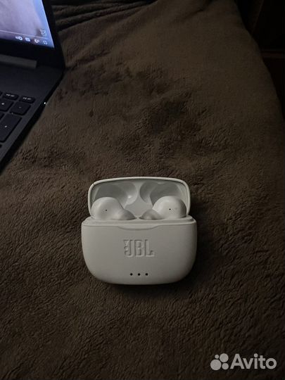Беспроводные наушники JBL tune215TWS