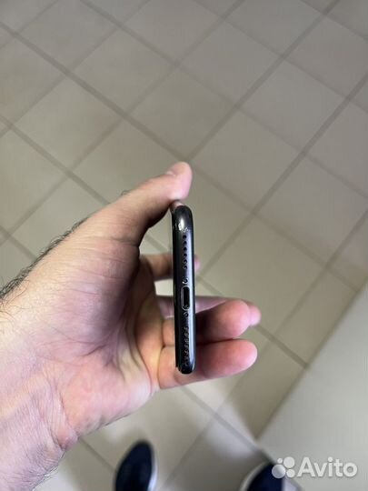 iPhone 8 64г без ремонта