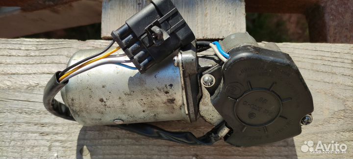 Моторедуктор стеклоочистителя гранта