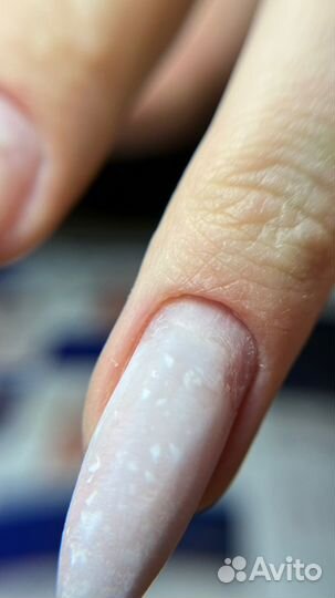 Модель на маникюр