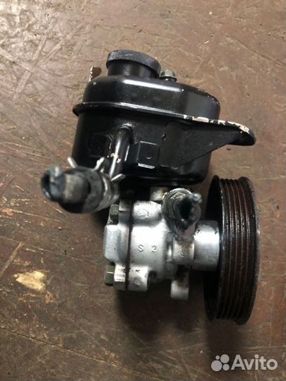 Насос гидроусилителя руля Subaru Impreza GC1 EJ18