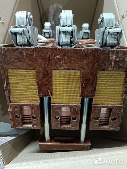 Контактор А3794 су3 250А