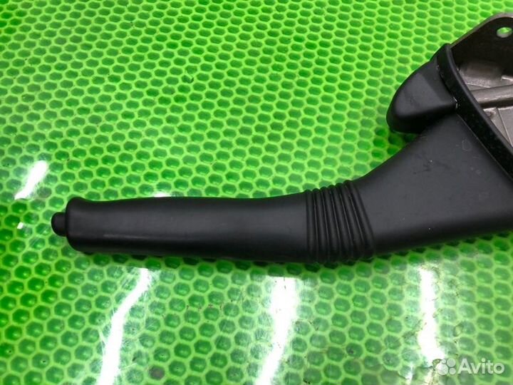 Рычаг стояночного тормоза Renault Logan седан