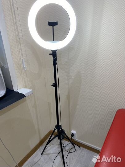 Кольцевая лампа со штативом