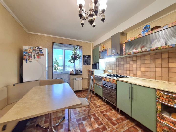 4-к. квартира, 90,2 м², 2/10 эт.