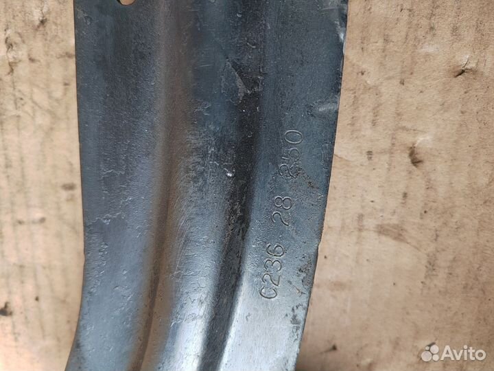 Рычаг задний продольный левый Mazda 3 BK 2005