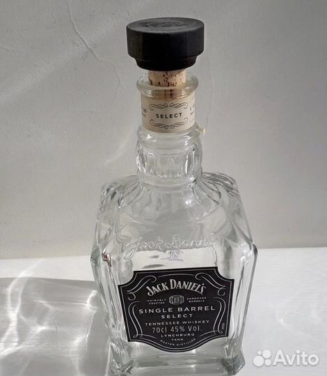 Пустые бутылки Hennessy, Remy Martin, Gold Label