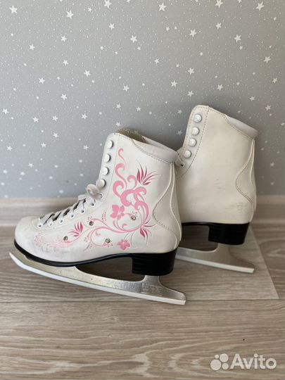 Коньки фигурные женские 38 размер