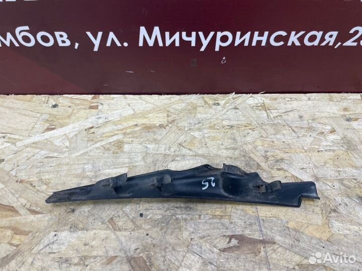 Накладка петли капота левая Renault Logan